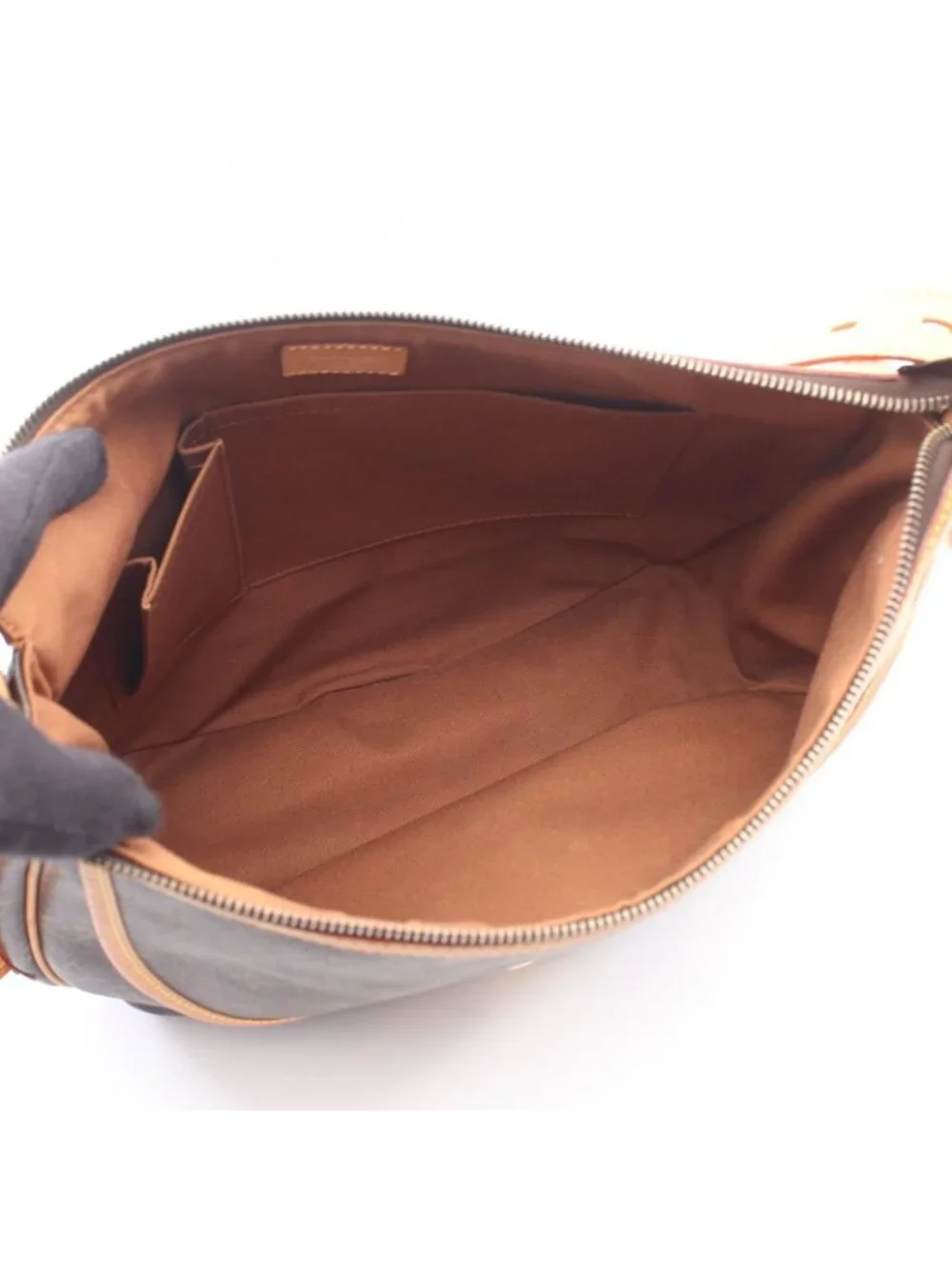 Louis Vuitton Shoulder Bag Tulum GM Leather